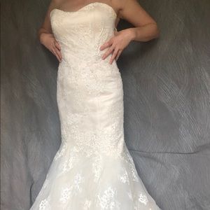 CASABLANCA 1995 STYLE WEDDING DRESS (WORN ONCE)